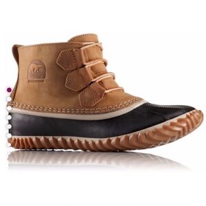 🆕SOREL | Preowned Women’s Tan and Black Rubber Waterproof Boots Ankle Rain Boots